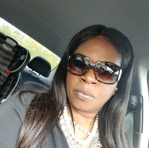 Meet your Posher, Marcia